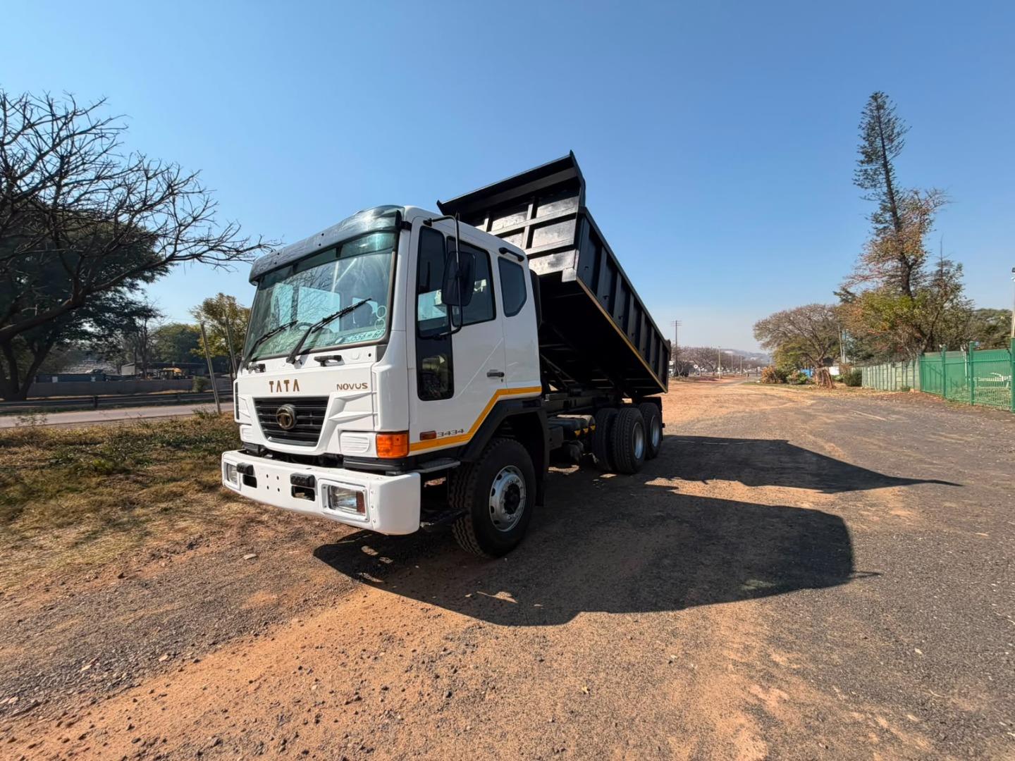 2006 Tata Novus 3434 10m Tipper