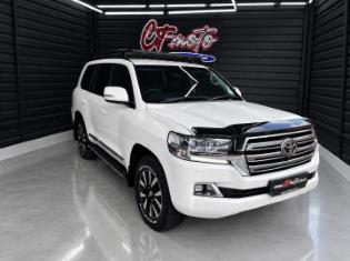 2017 Toyota Land Cruiser 200 4.5D-4D V8 VX-R for sale