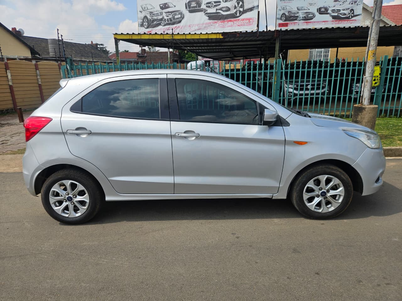 2017 Ford Figo Hatch 1.5 Ambiente