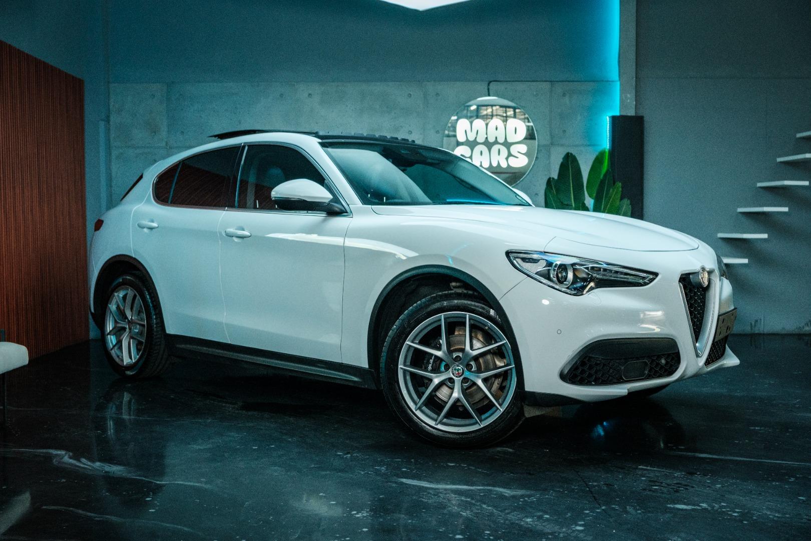Alfa Romeo Stelvio 2.0T First Edition Q4 Mad Cars