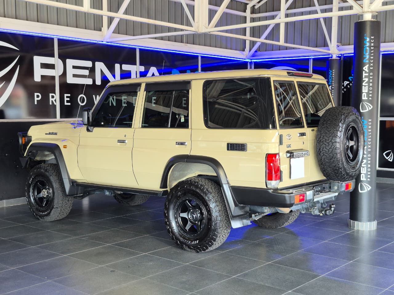 Toyota Land Cruiser 76 2.8GD-6 Station Wagon Penta Now Centurion