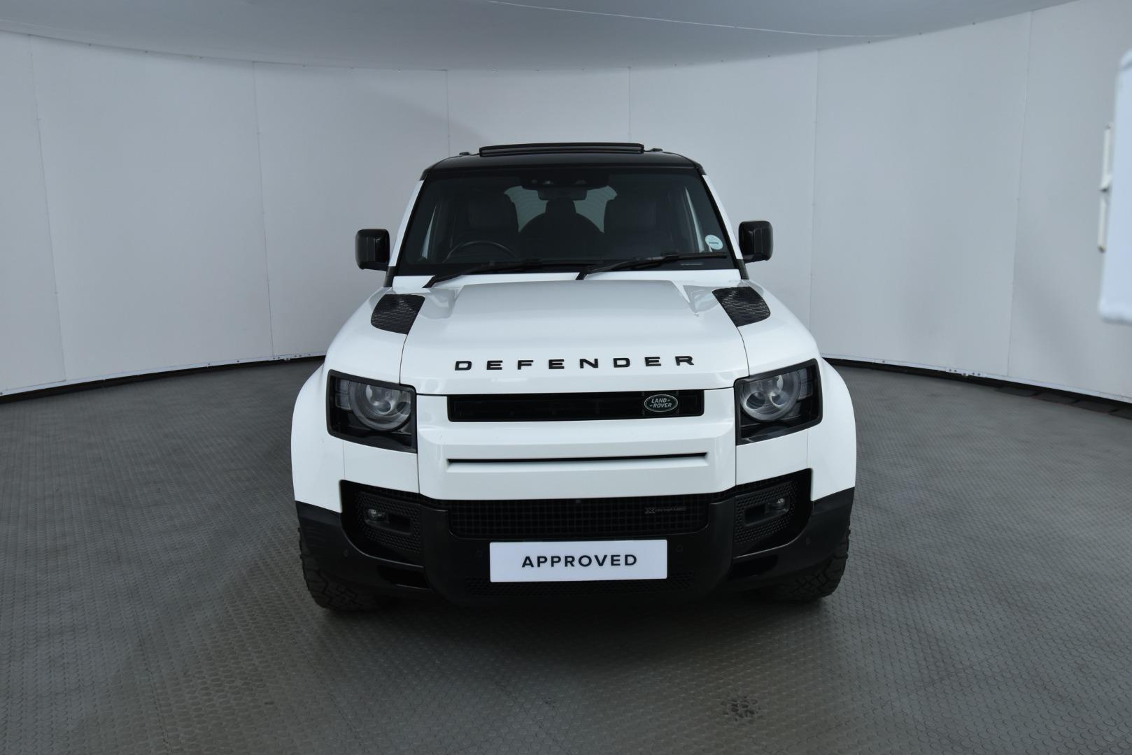Land Rover Defender 110 D300 X-Dynamic HSE Jaguar Land Rover Centurion