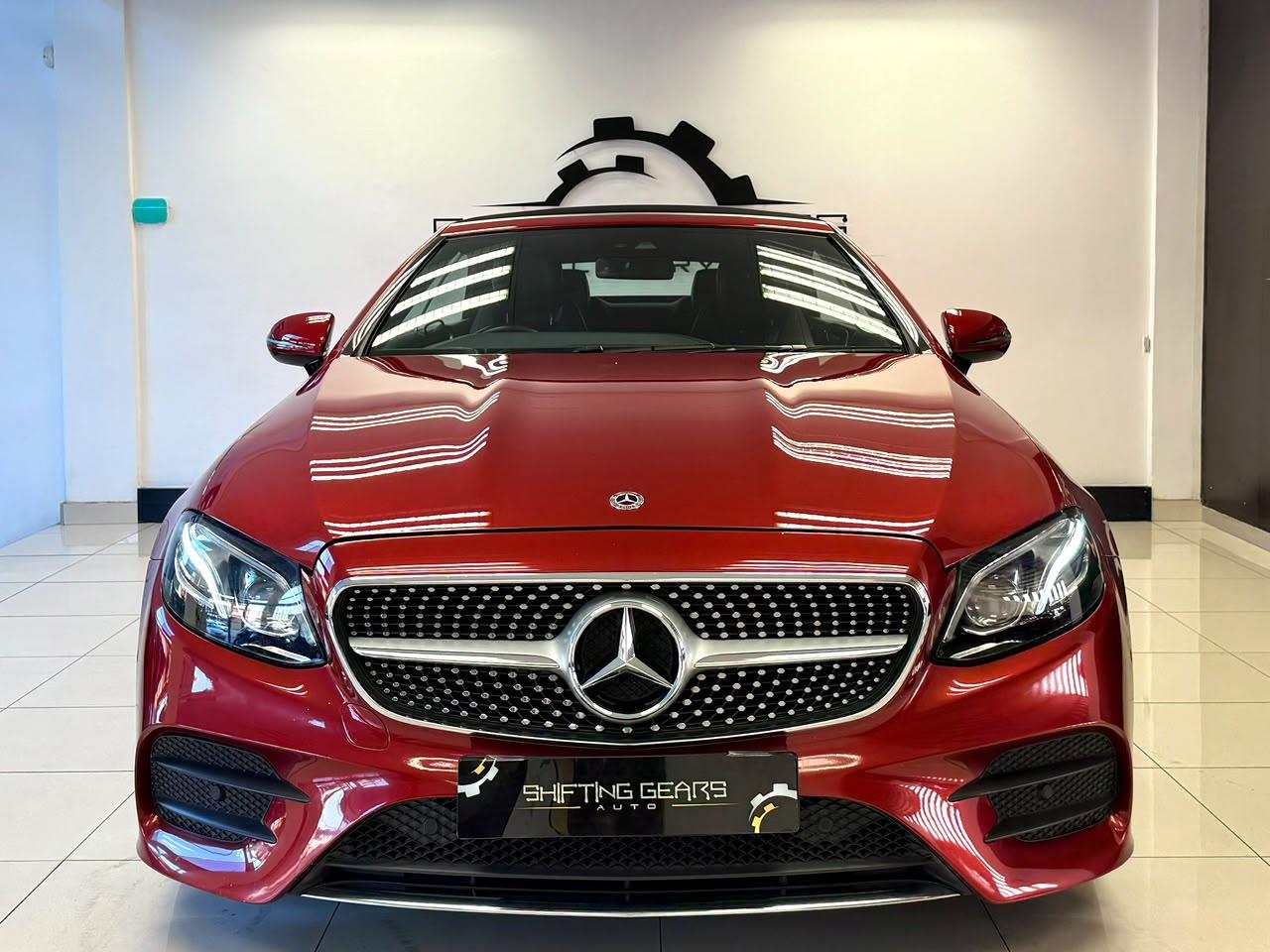Mercedes-Benz E-Class E 220d Cabriolet AMG Line Shifting Gears Luxury
