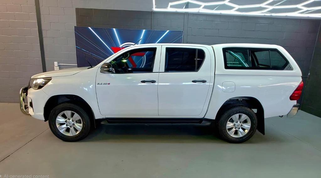 Toyota Hilux 2.4GD-6 Double Cab SRX Car Finance Consultants