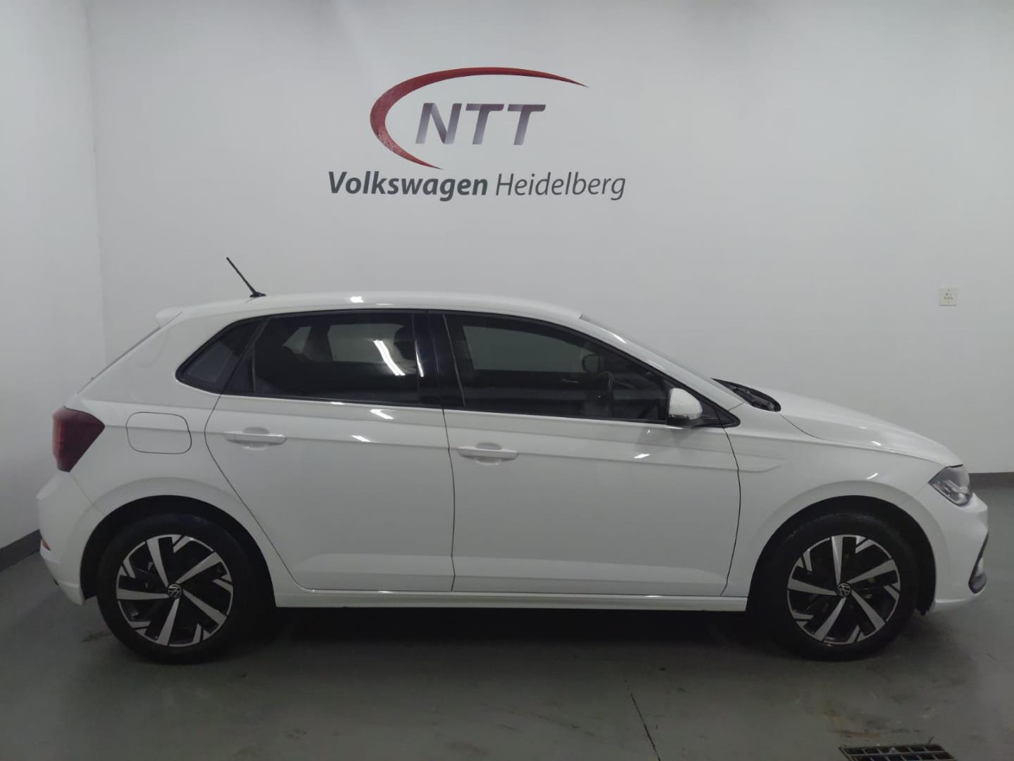 Volkswagen Polo Hatch 1.0TSI Life Manual NTT Volkswagen Heidelberg