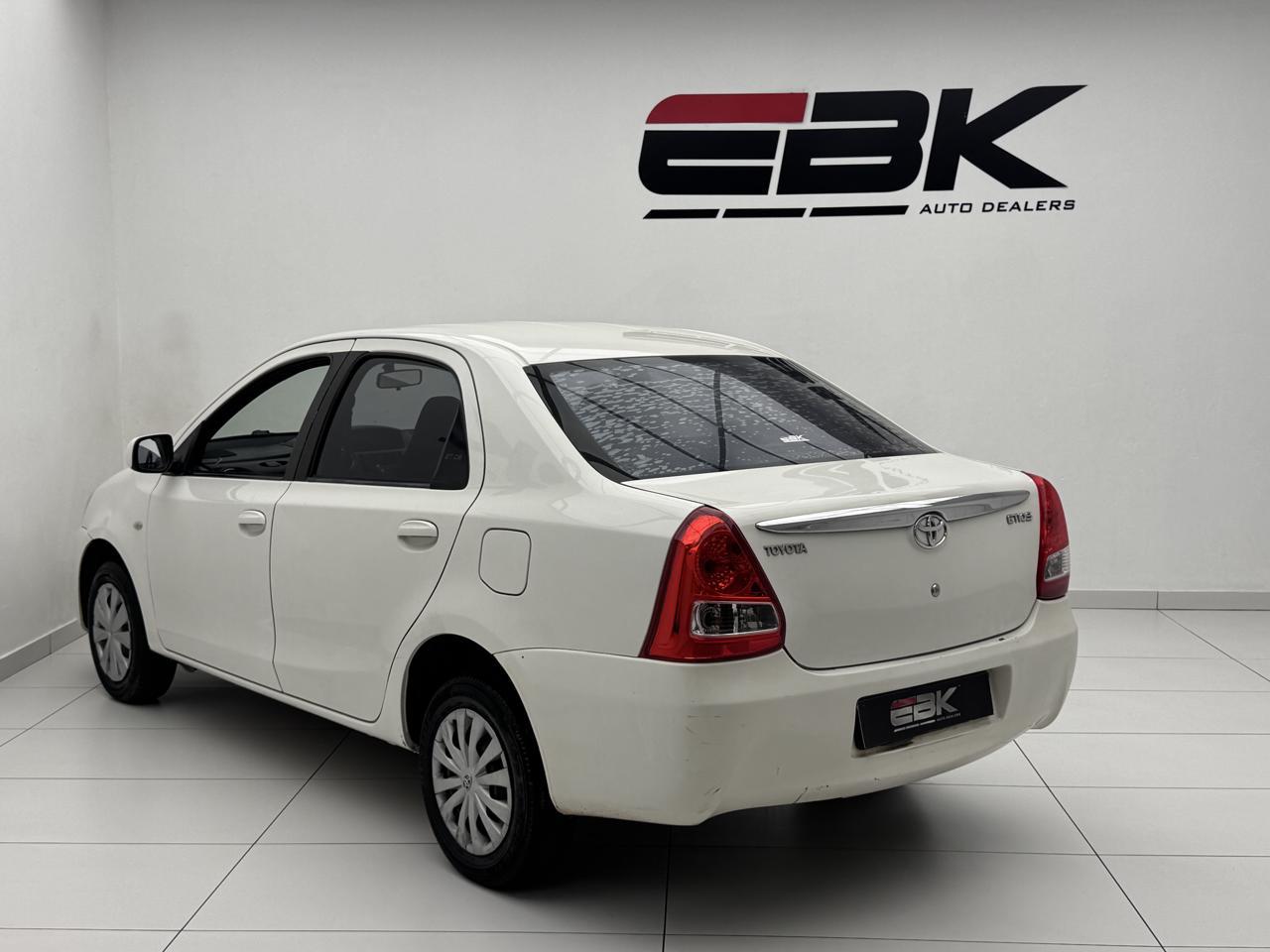Toyota Etios Sedan 1.5 Xi EBK Main Street