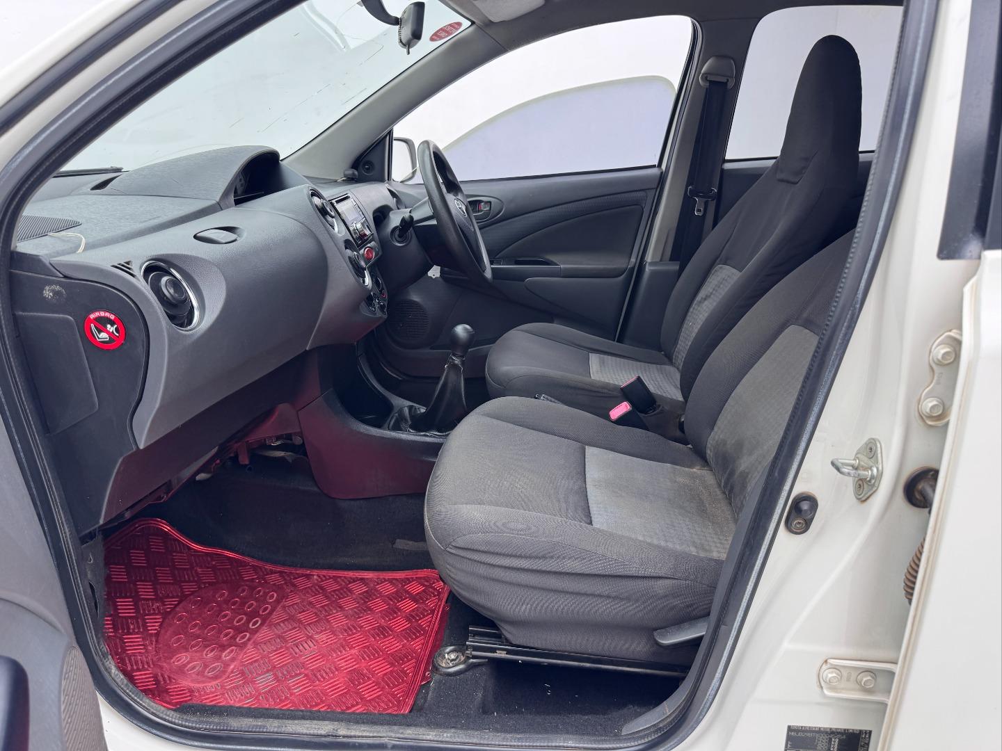 Toyota Etios Sedan 1.5 Xi EBK Main Street