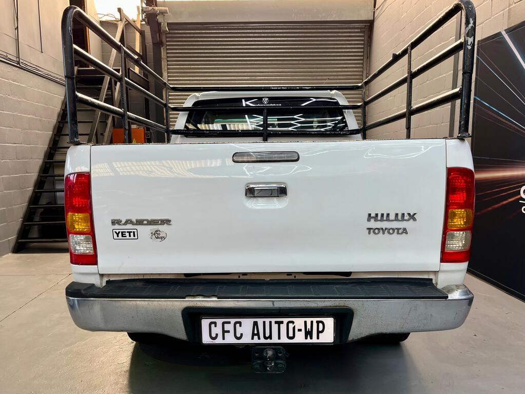 Toyota Hilux 3.0D-4D Xtra Cab 4x4 Raider Car Finance Consultants