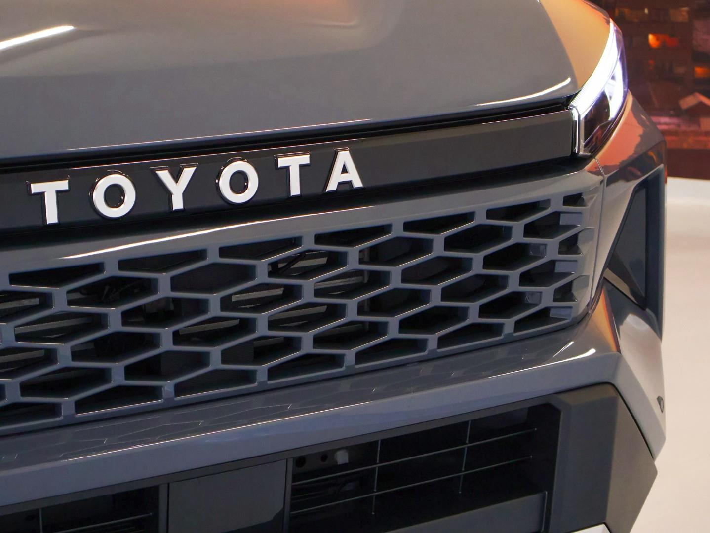 Toyota Hilux 2.8GD-6 Double Cab Raider Bidvest McCarthy Toyota Bruma New Cars