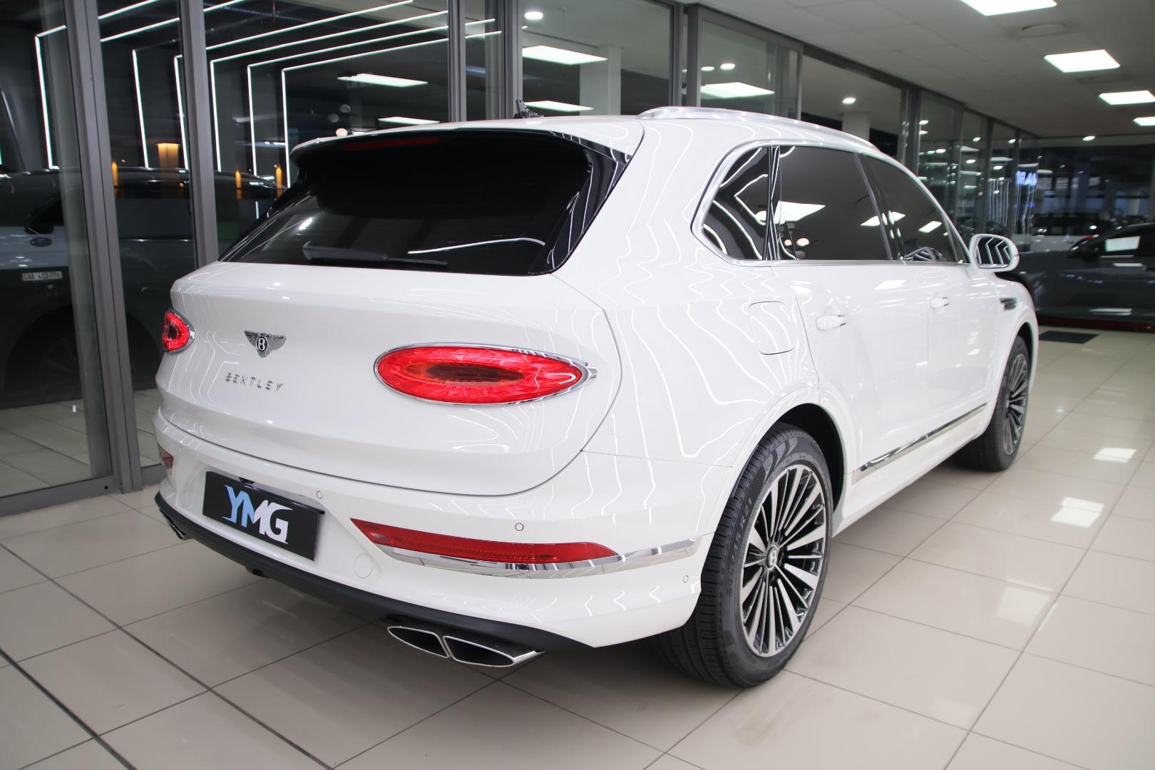 Bentley Bentayga V8 A Yas Marina Auto