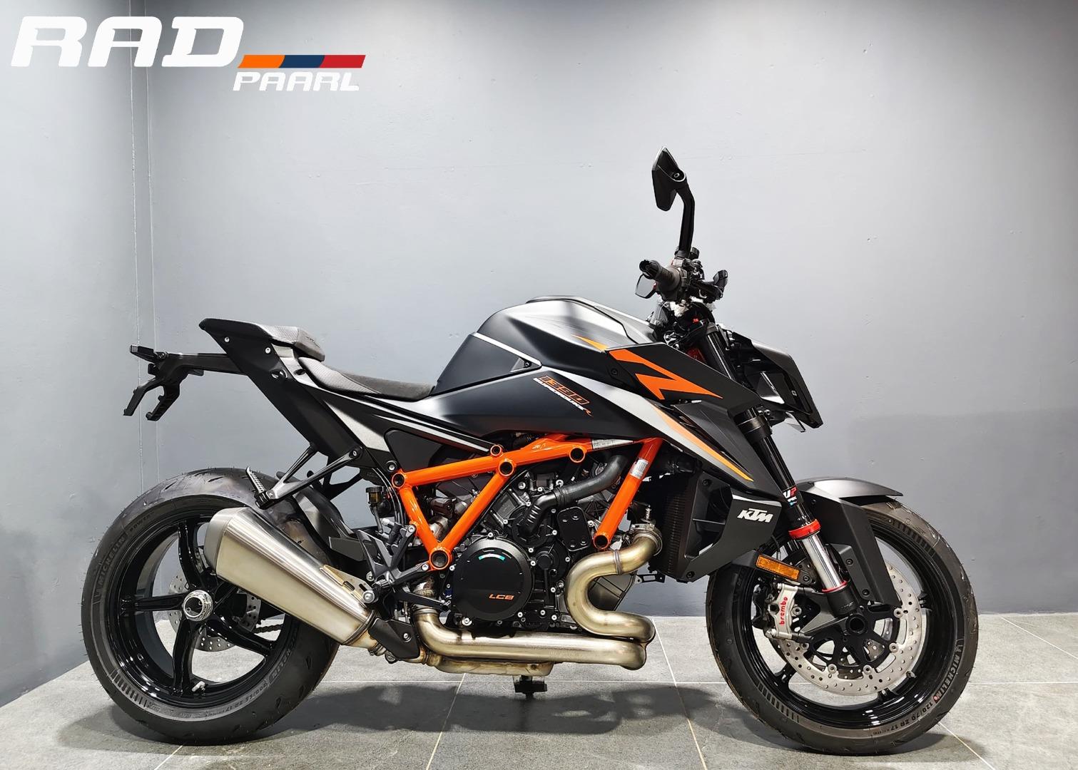 KTM 1390 SUPER DUKE R