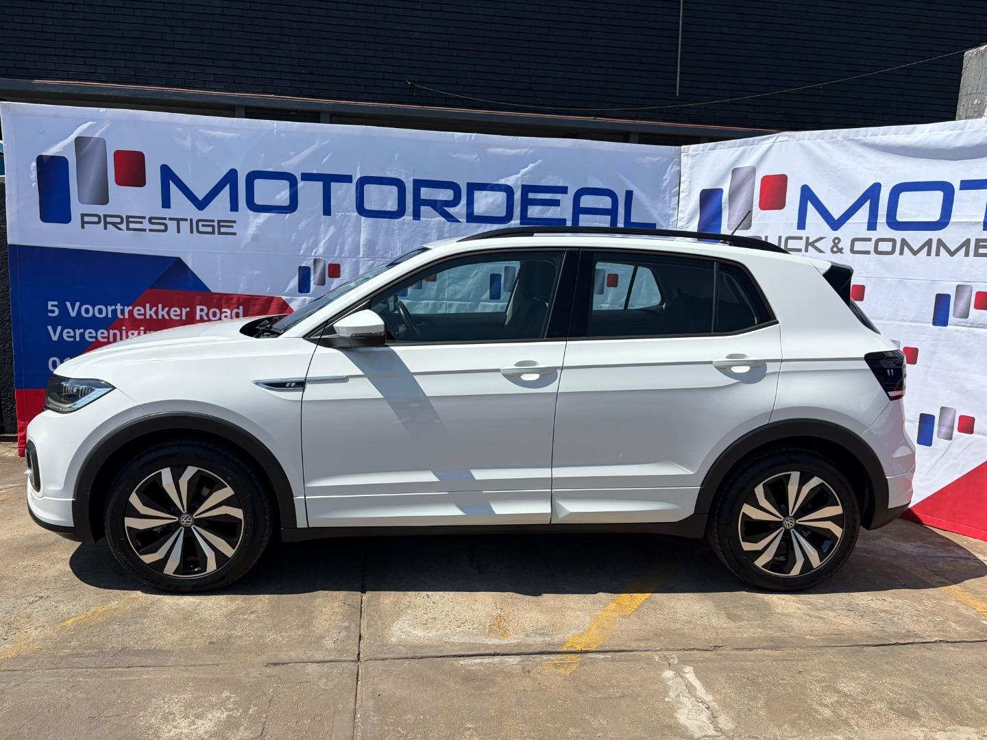 Volkswagen T-Cross 1.0TSI 70kW Comfortline R-Line Motordeal Prestige