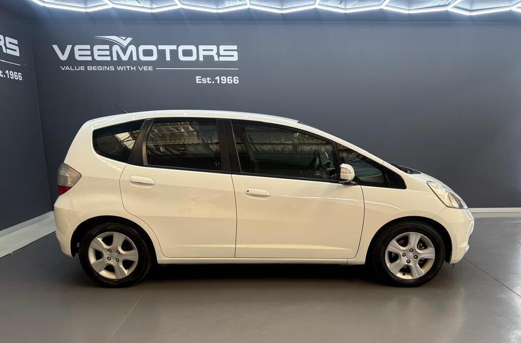 Honda Jazz 1.5 EX Auto Vee Motors
