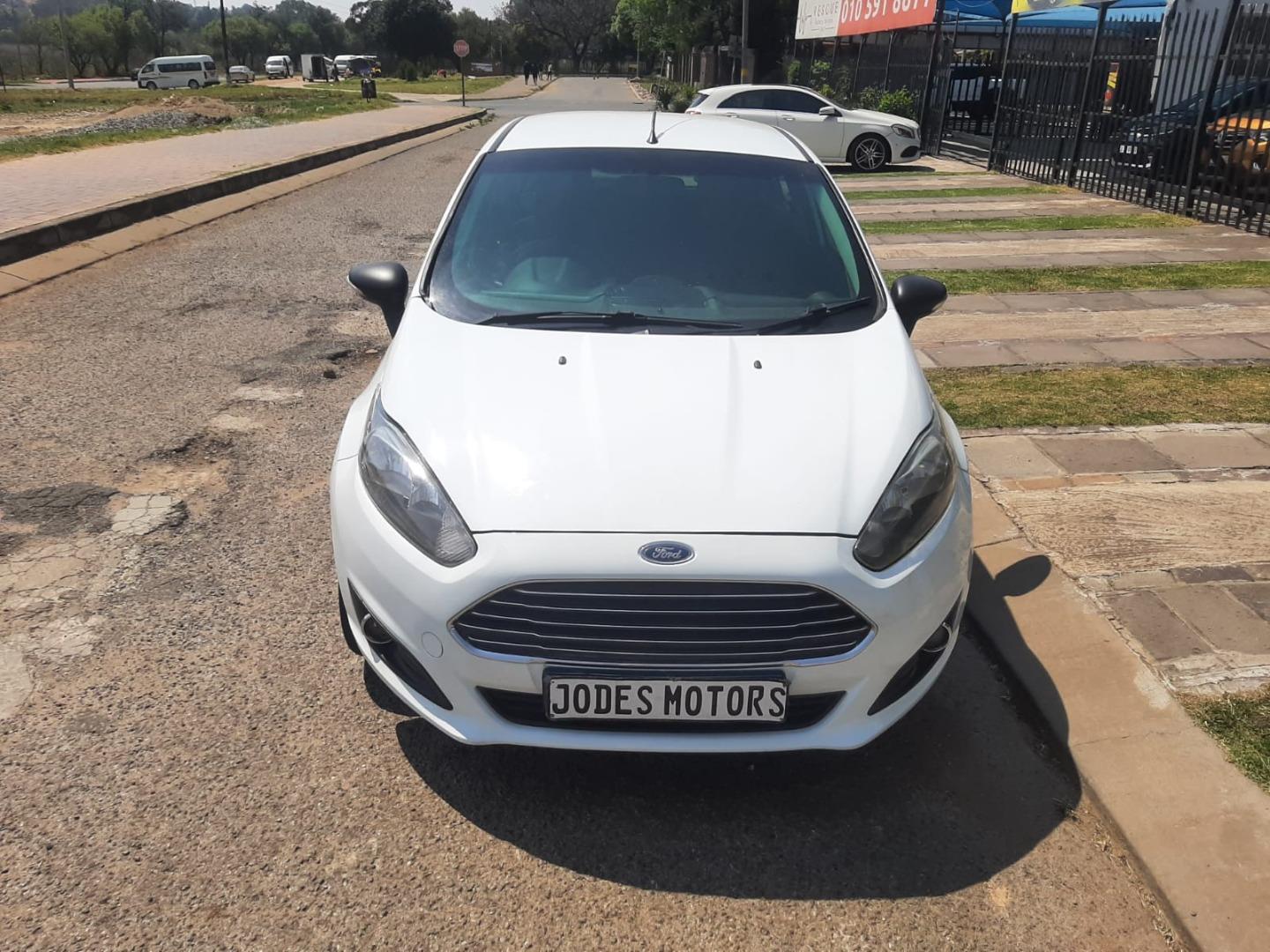2016 Ford Fiesta 5-Door 1.0T Ambiente