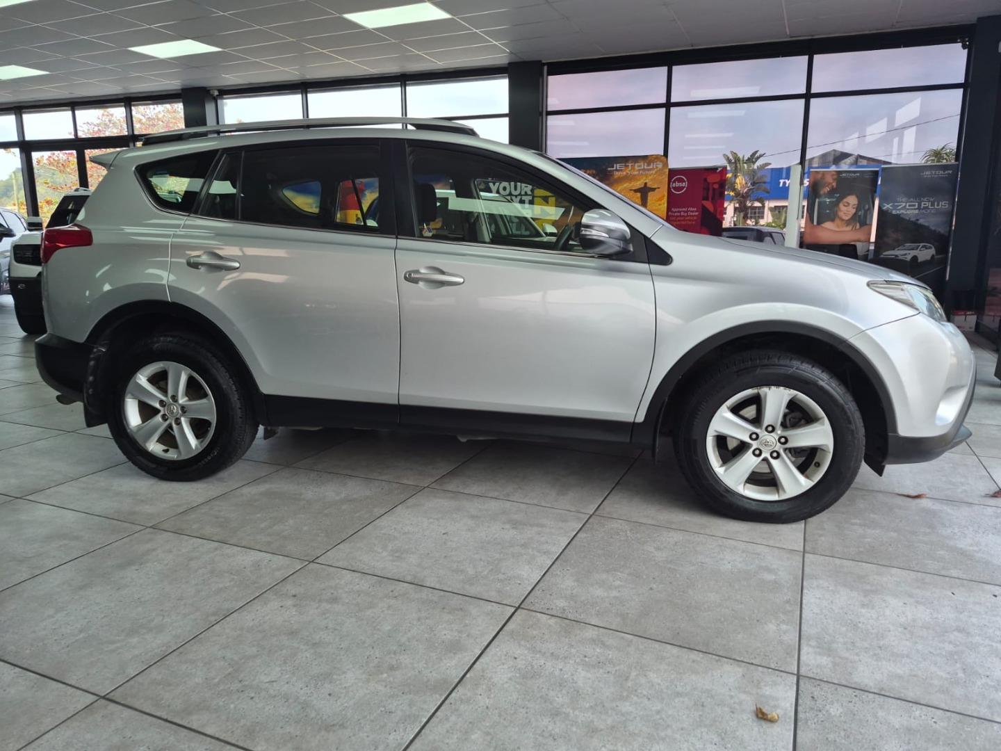 Toyota RAV4 2.2D-4D GX All Cars