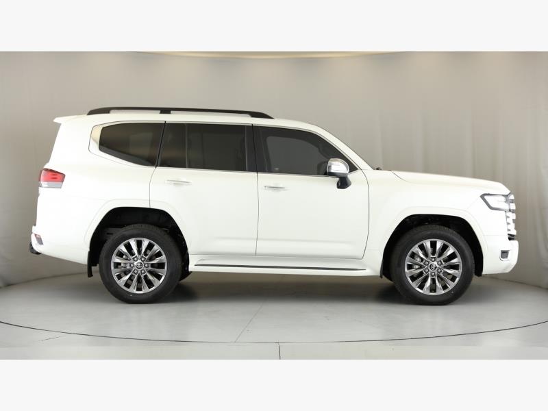 Toyota Land Cruiser 300 3.5T HEV ZX Halfway Toyota Fourways New Cars
