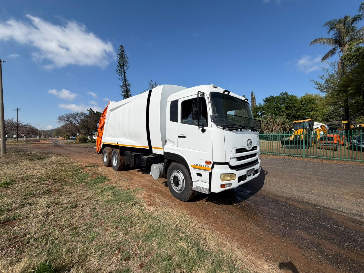 2014 Nissan Cw CWE 26 370