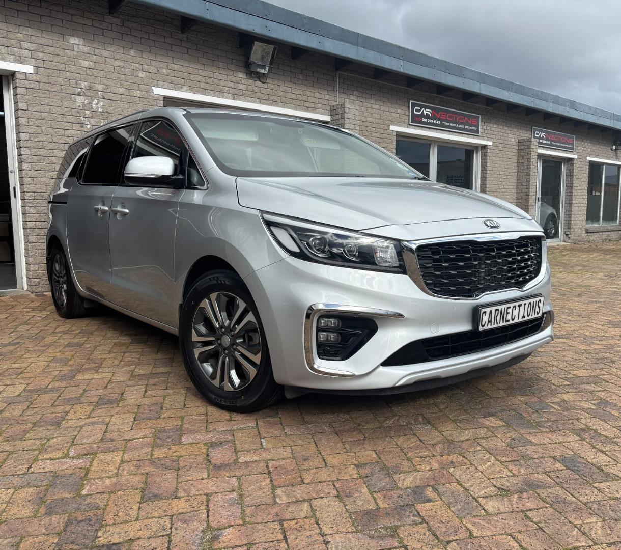Kia Grand Sedona 2.2CRDi SXL Carnections