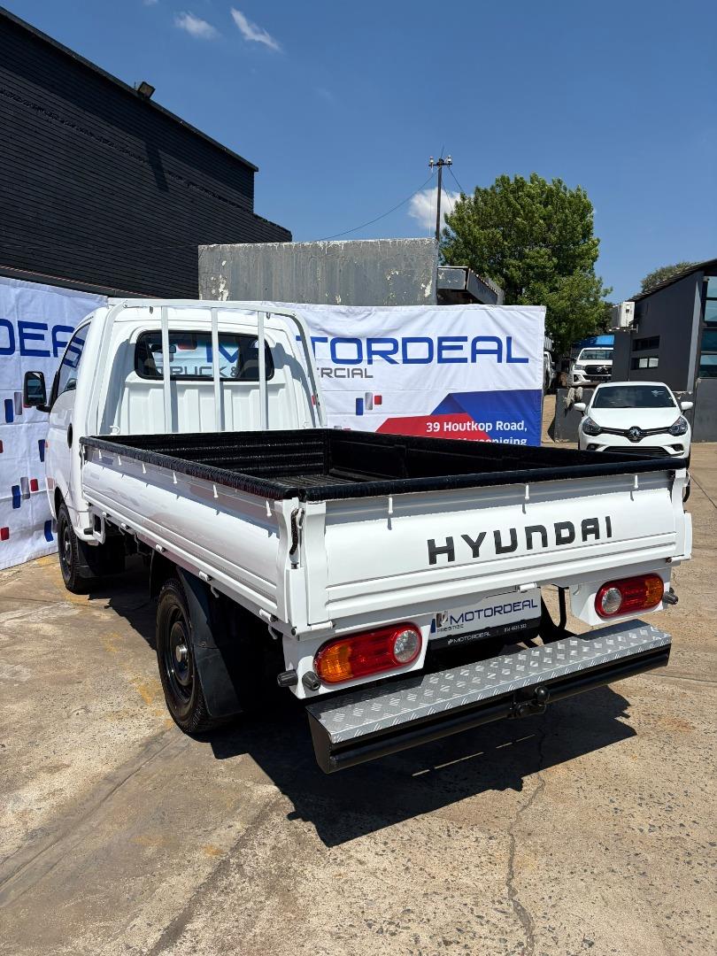 Hyundai H-100 Bakkie 2.6D Motordeal Prestige