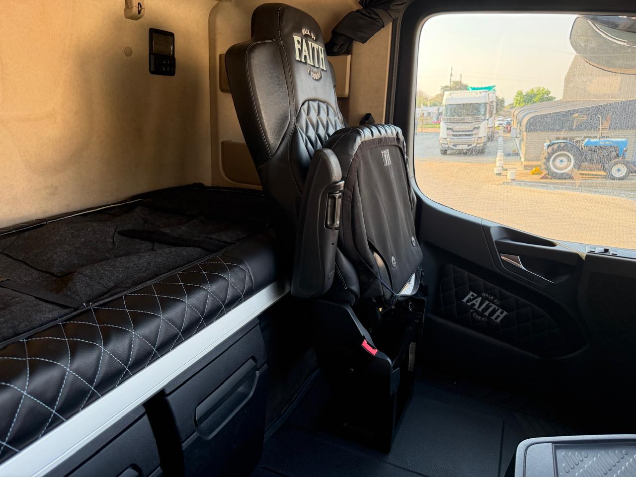 Mercedes-Benz Actros 2652 Truck World (Pty) Ltd