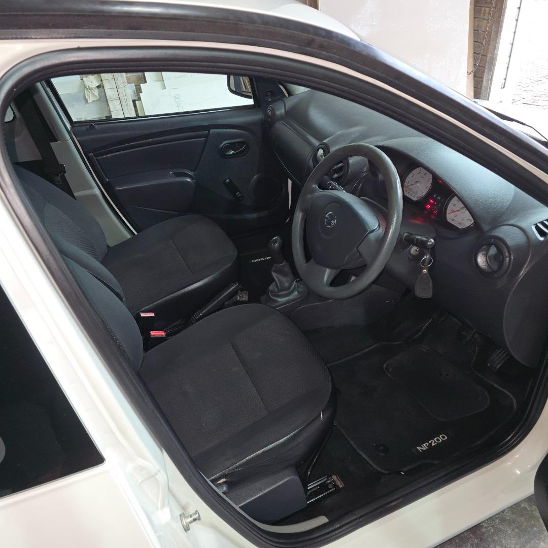Nissan NP200 1.5dCi Safety Pack
