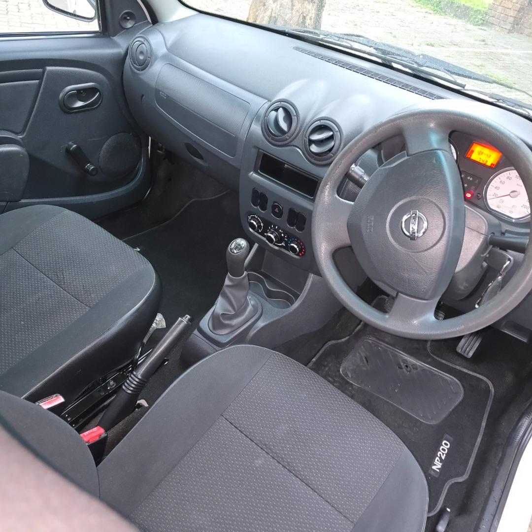 Nissan NP200 1.5dCi Safety Pack