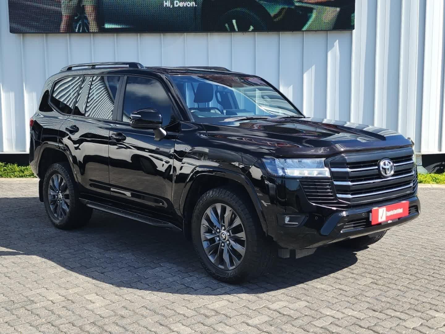 2022 Toyota Land Cruiser 300 3.3D GX-R