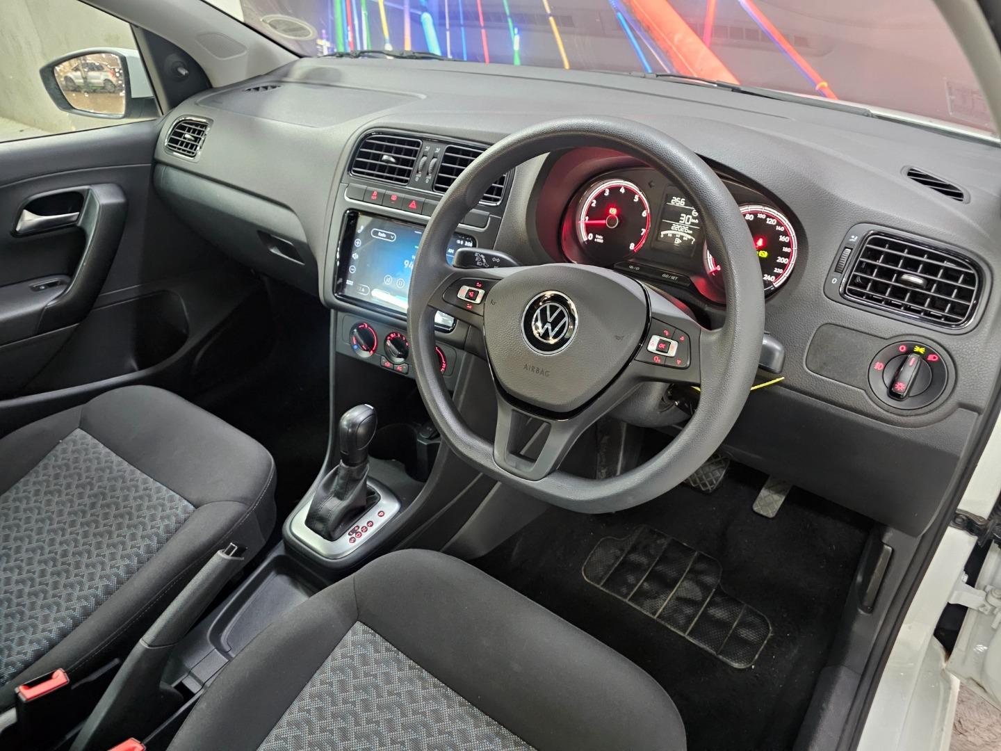 Volkswagen Polo Vivo Hatch 1.6 Life Tip VW Braamfontein