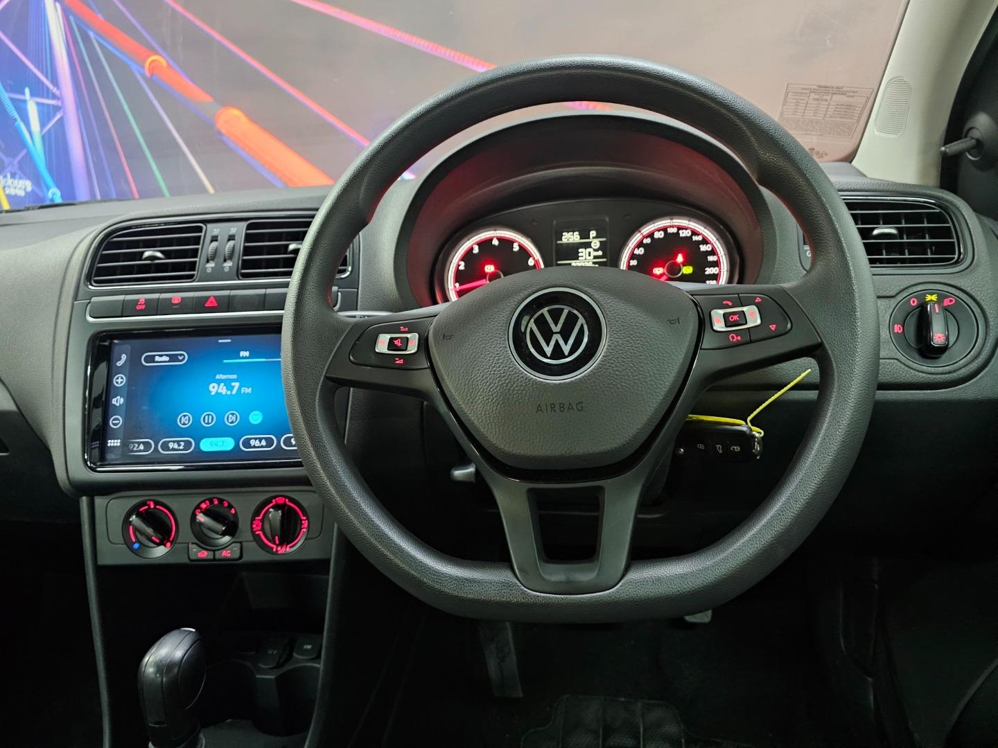 Volkswagen Polo Vivo Hatch 1.6 Life Tip VW Braamfontein