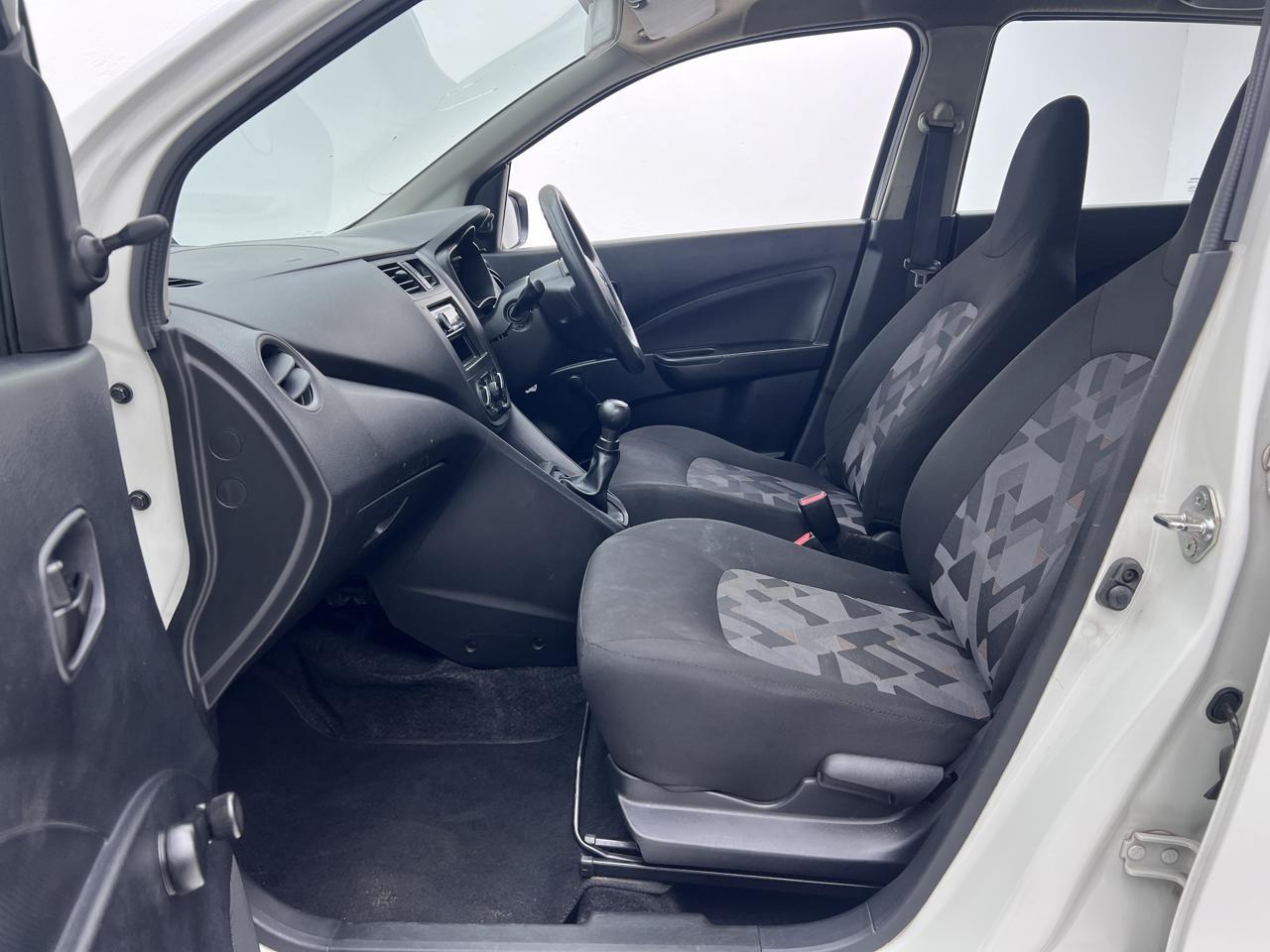 Suzuki Celerio 1.0 GA EBK 21 La Rochelle Street
