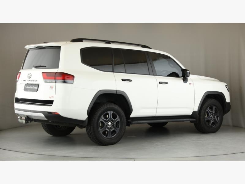 Toyota Land Cruiser 300 3.5T GR Sport Halfway Lexus Fourways