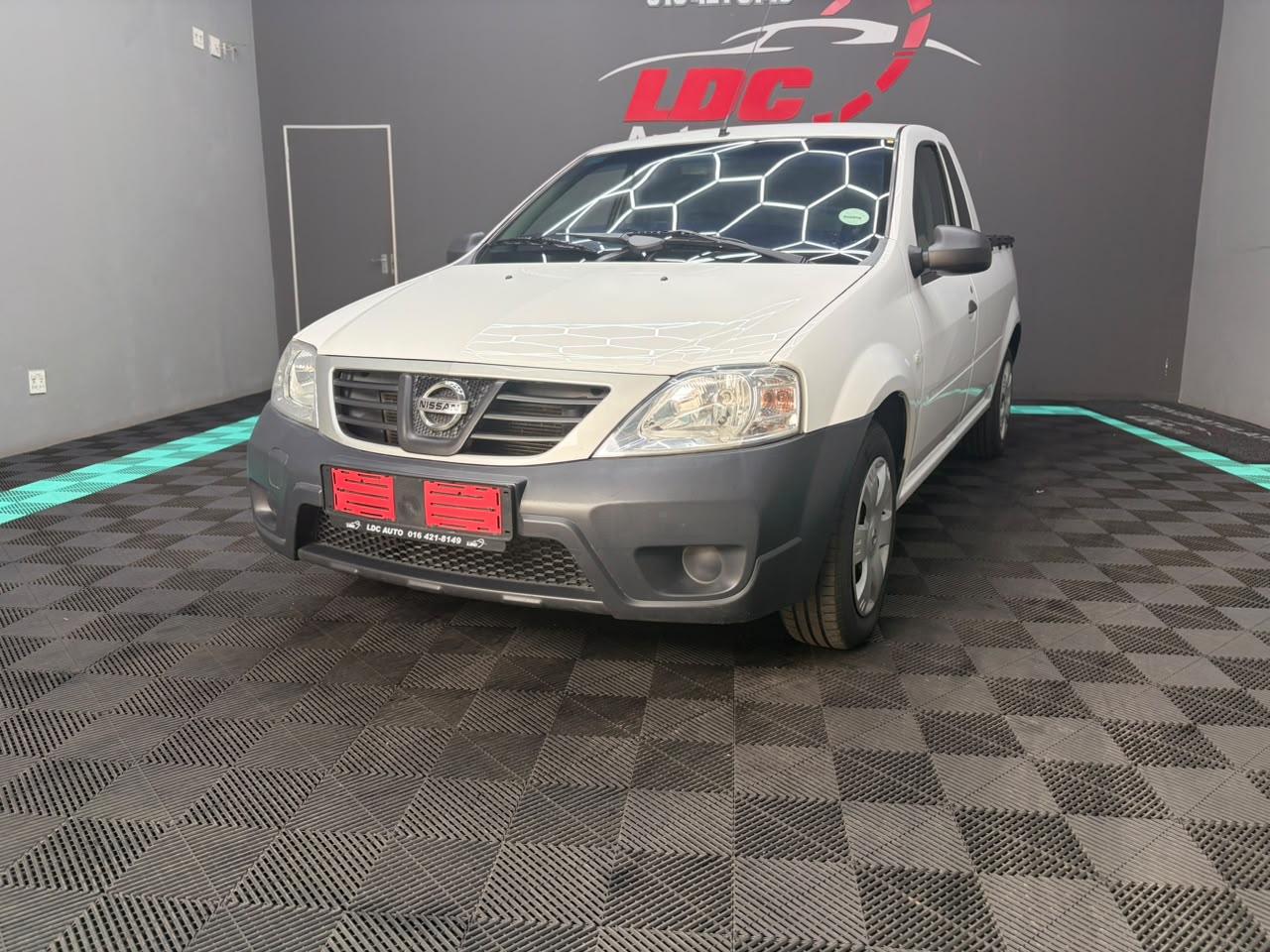 Nissan NP200 1.6i (Aircon) Safety Pack LDC Auto