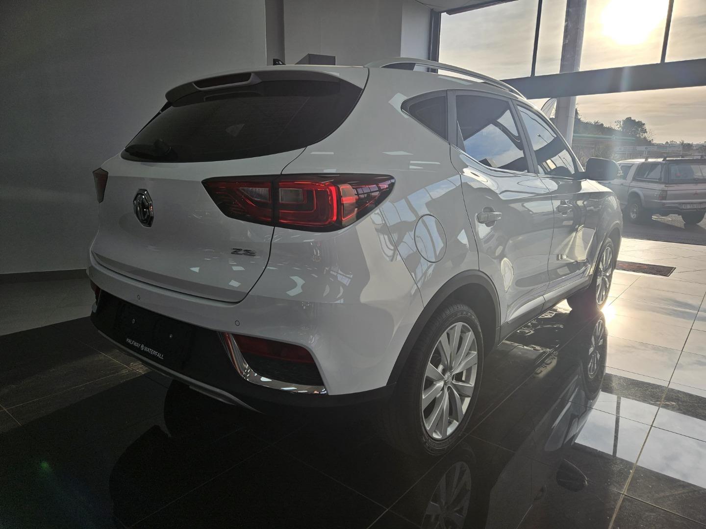 MG ZS 1.5 Comfort Halfway MG Waterfall