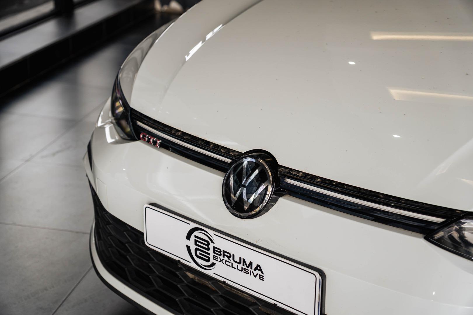 Volkswagen Golf GTI Bruma Nissan