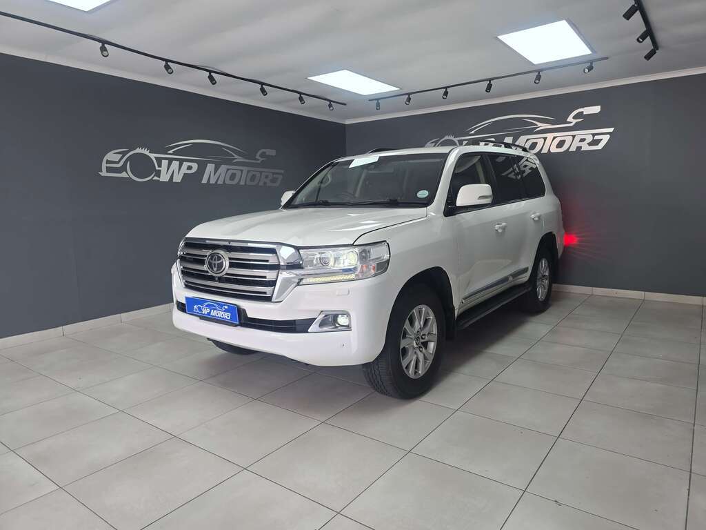 Toyota Land Cruiser 200 4.5D-4D V8 VX-R WP Motors