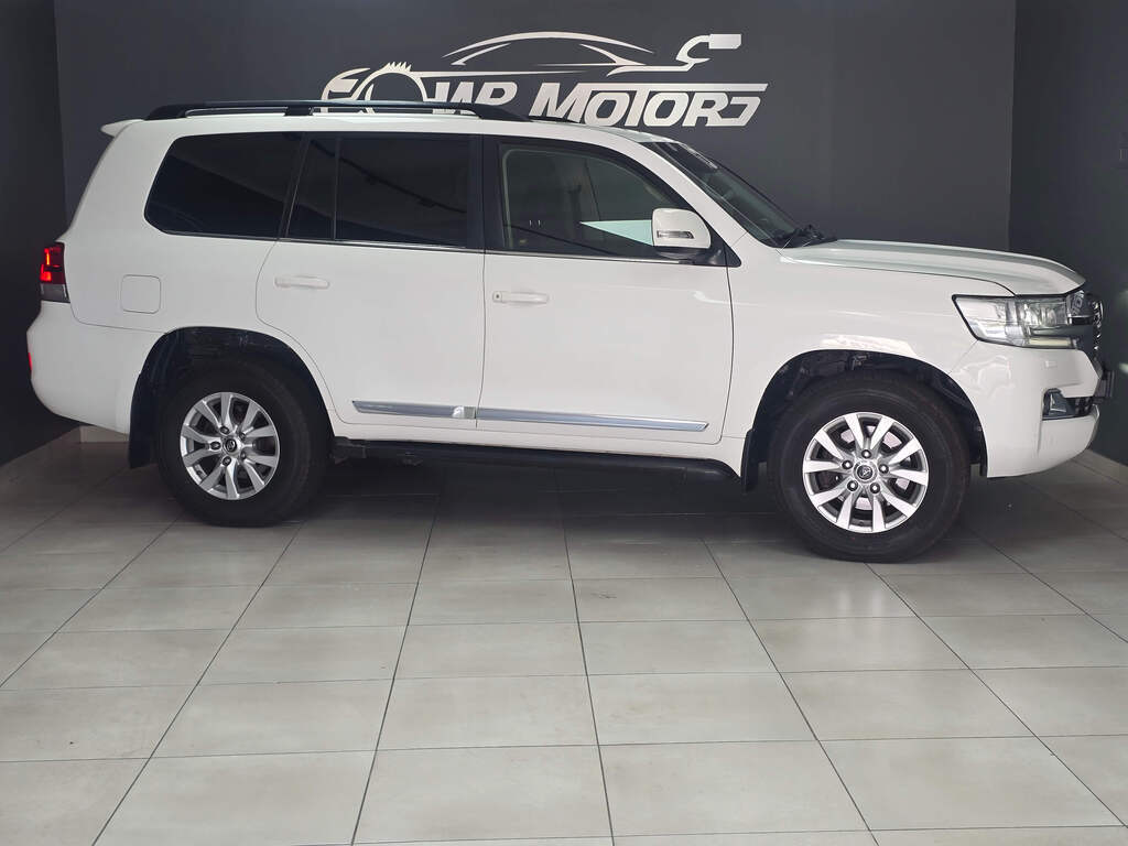 Toyota Land Cruiser 200 4.5D-4D V8 VX-R WP Motors