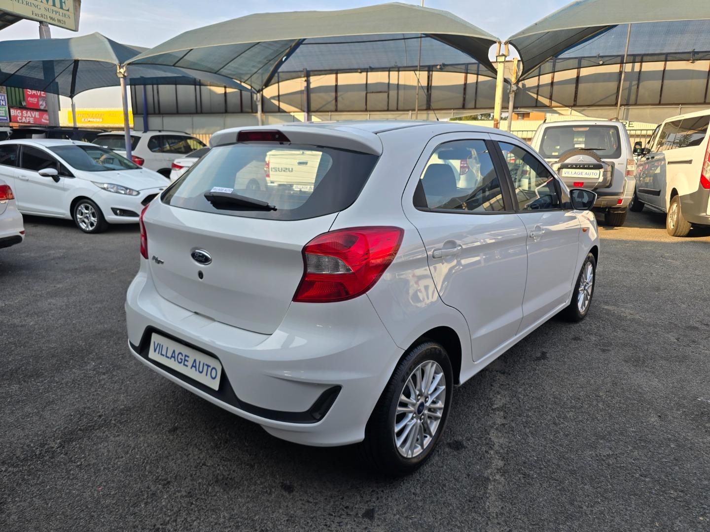 Ford Figo Hatch 1.5 Titanium Village Auto