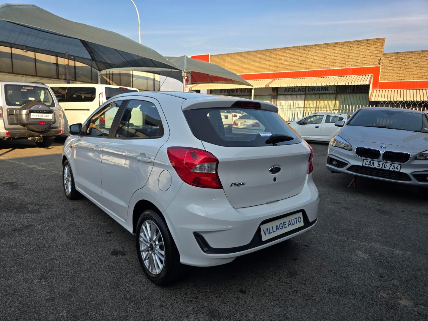 Ford Figo Hatch 1.5 Titanium Village Auto