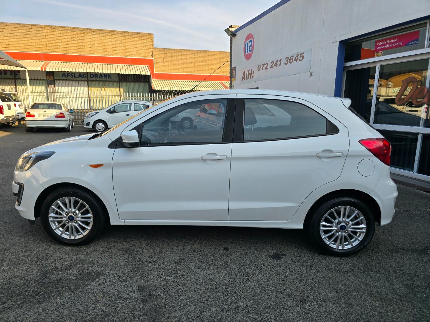 Ford Figo Hatch 1.5 Titanium Village Auto
