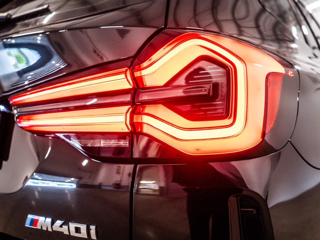 BMW X3 M40i Chery Waterfall