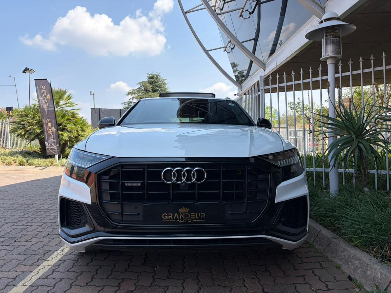 Audi Q8 55TFSI Quattro Grandeur Auto