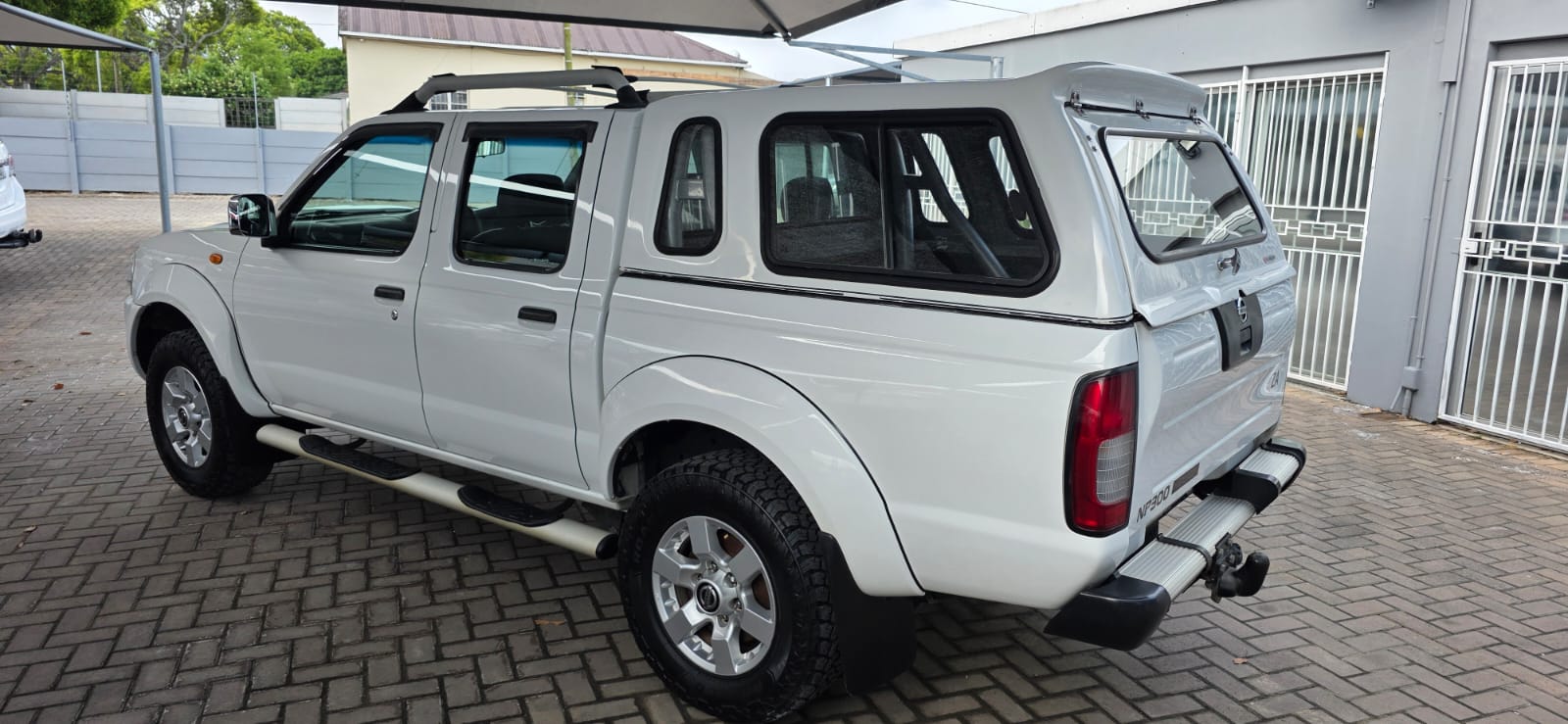 Nissan NP300 Hardbody 2.5TDi Double Cab Hi-Rider Eden Motors George