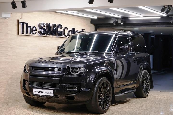 Land Rover Defender 90 V8 The SMG Collection