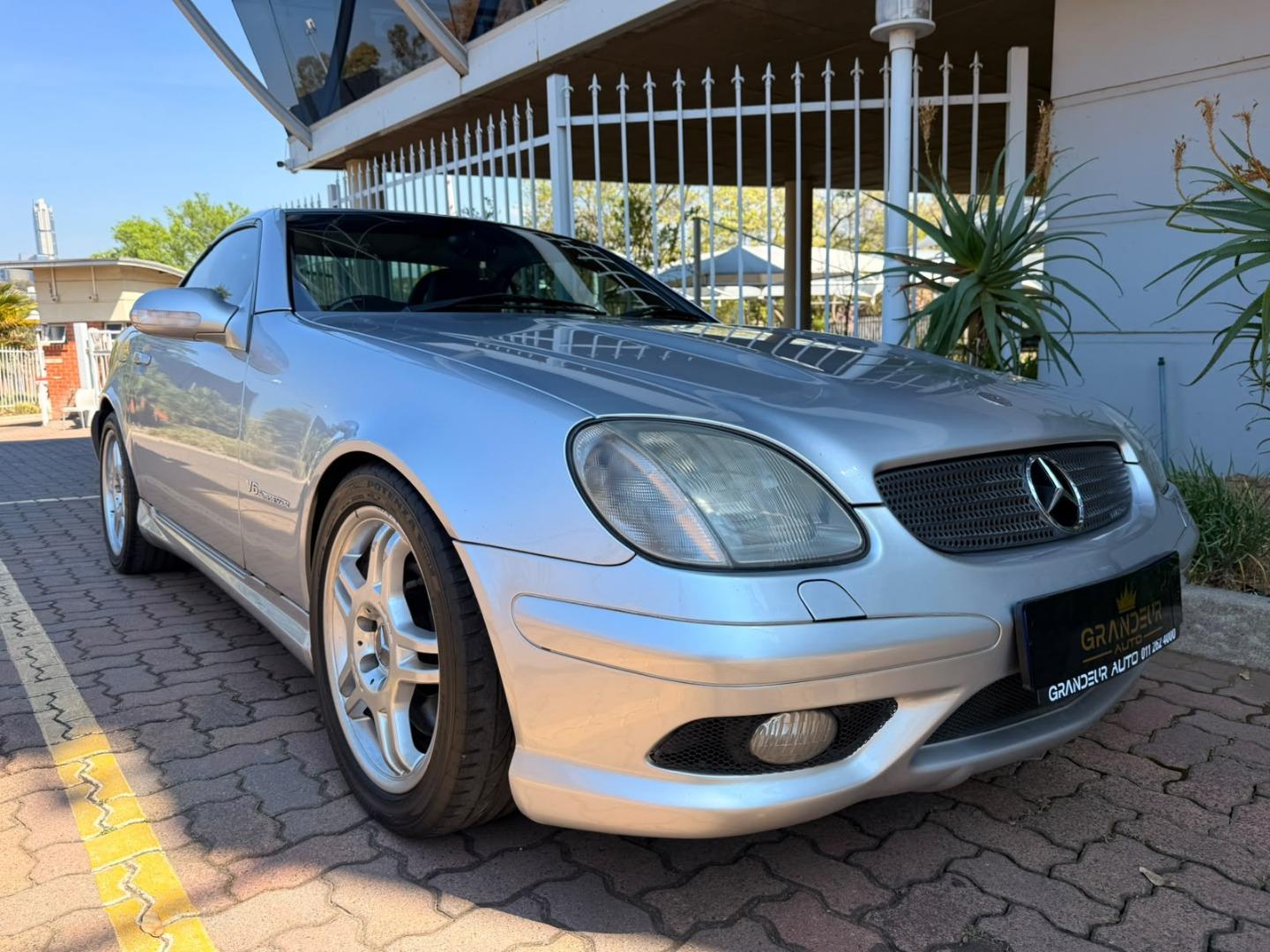2004 Mercedes-Benz SLK 32 AMG Auto Gullwing
