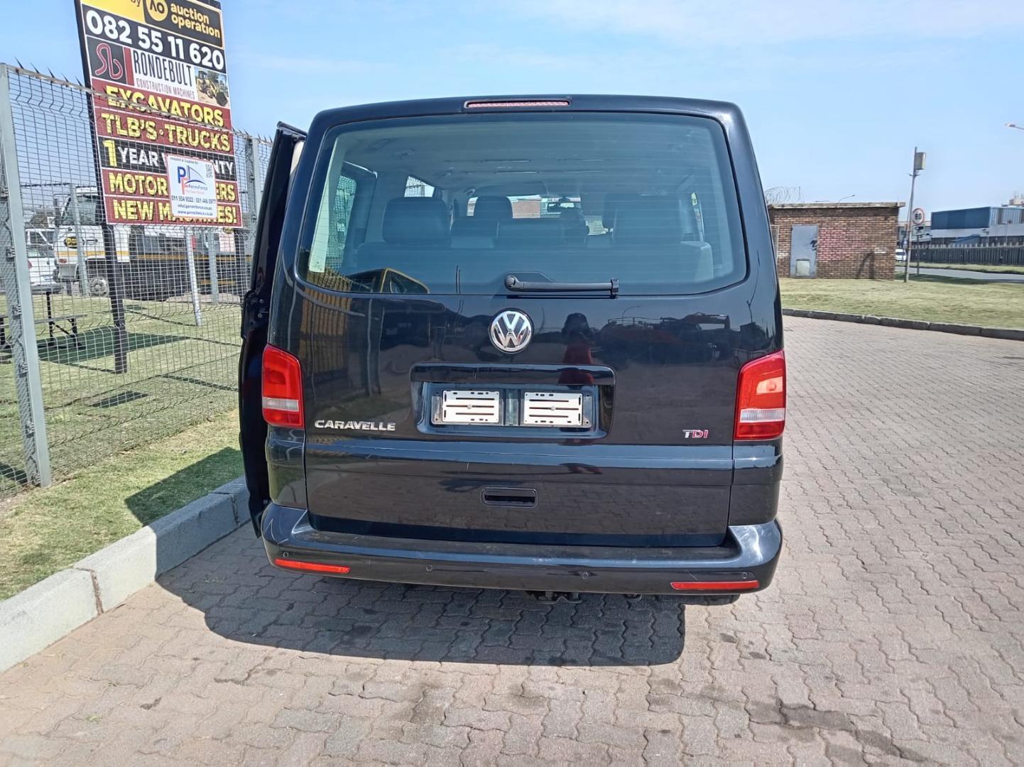 VW CARAVELLE TDI 8 Seater Auction Operation