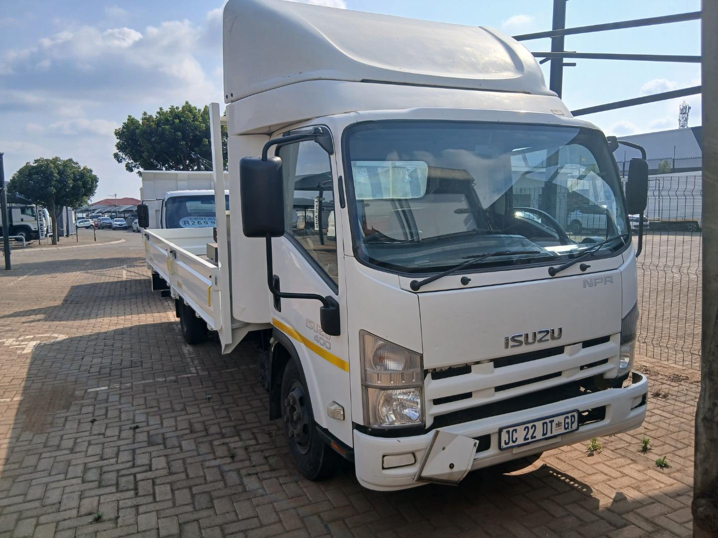 2019 Isuzu Npr 400