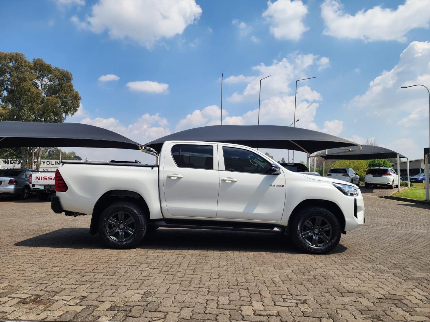 Toyota Hilux 2.4GD-6 Double Cab 4x4 Raider Auto Cinzaco Auto