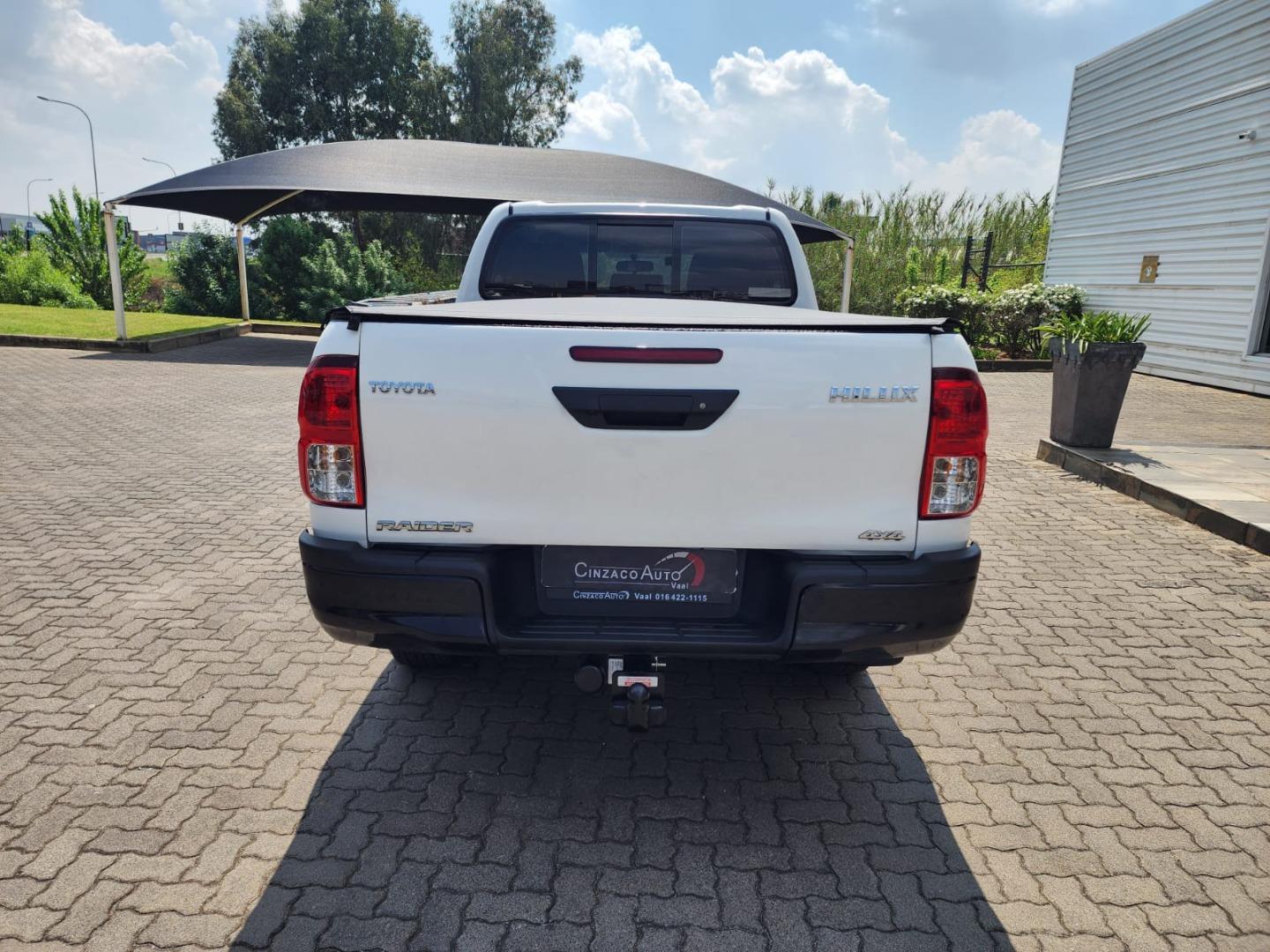 Toyota Hilux 2.4GD-6 Double Cab 4x4 Raider Auto Cinzaco Auto