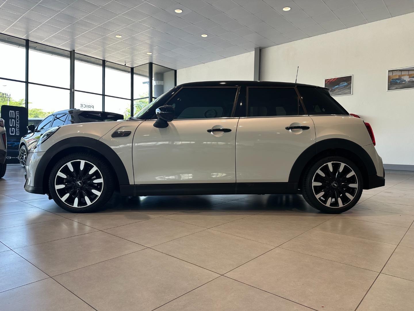 MINI Cooper S 5-door (F55) Aksonsicar, BAIC, GAC & JMC PMB