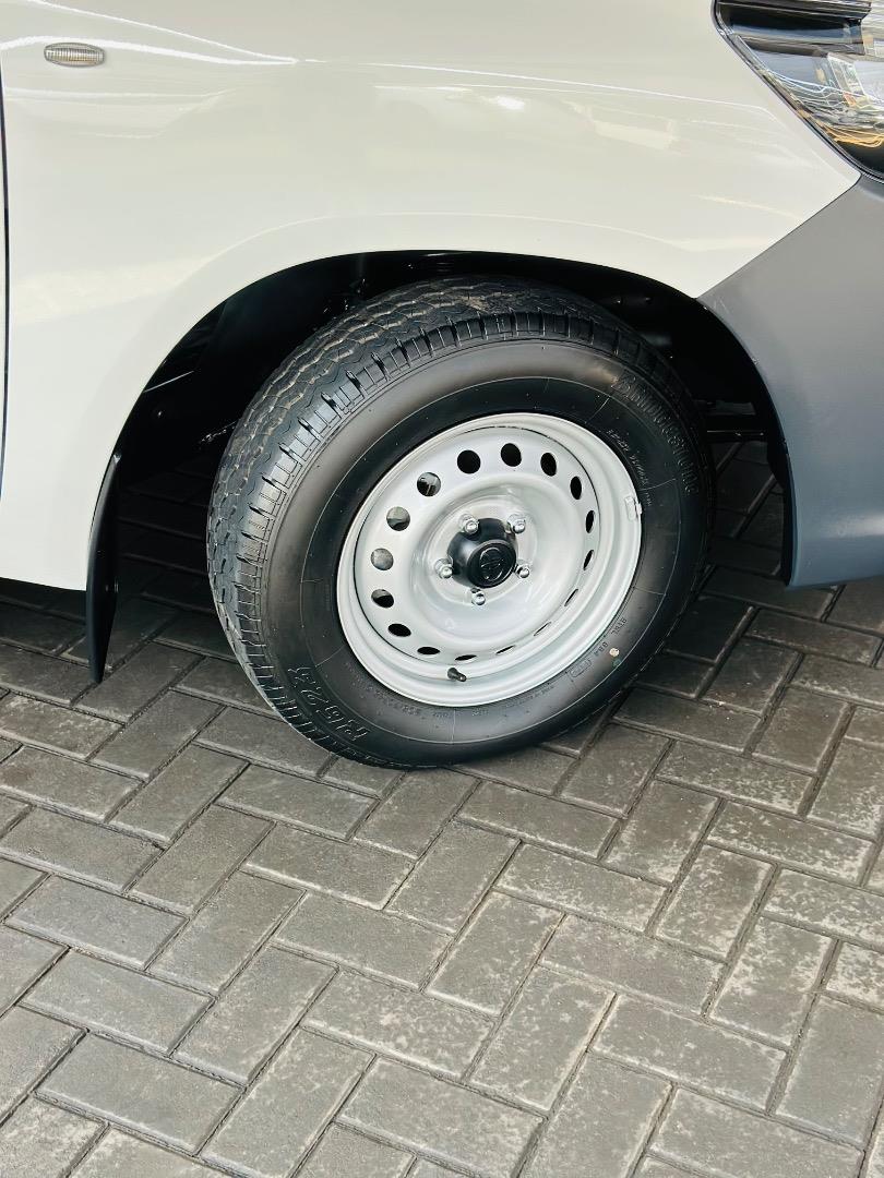 Toyota Hilux 2.0 Single Cab S (Aircon) White Rhino Motors